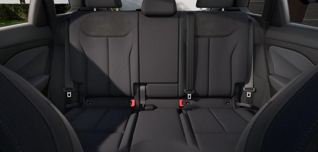 Audi Q3 Basis *VORLAUFFAHRZEUG* 407,- € monatlich* 36 Monate* Ohne Kilometerbegrenzung* 