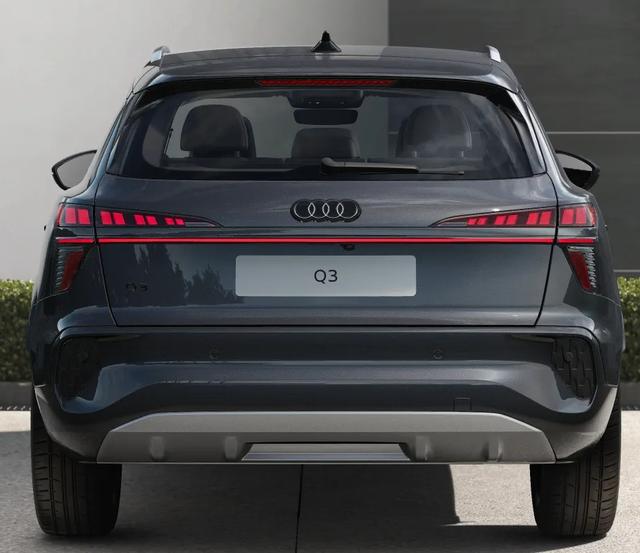 Audi Q3 Basis *BESTELLFAHRZEUG* 346,- € monatlich* 36 Monate* Ohne Kilometerbegrenzung* 