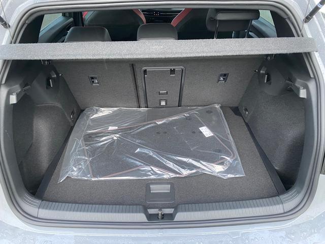 VW Golf GTI Clubsport *VORLAUFFAHRZEUG* 327,- € monatlich* 36 Monate* Ohne Kilometerbegrenzung* 