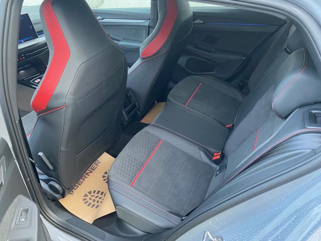 VW Golf GTI Clubsport *VORLAUFFAHRZEUG* 327,- € monatlich* 36 Monate* Ohne Kilometerbegrenzung* 