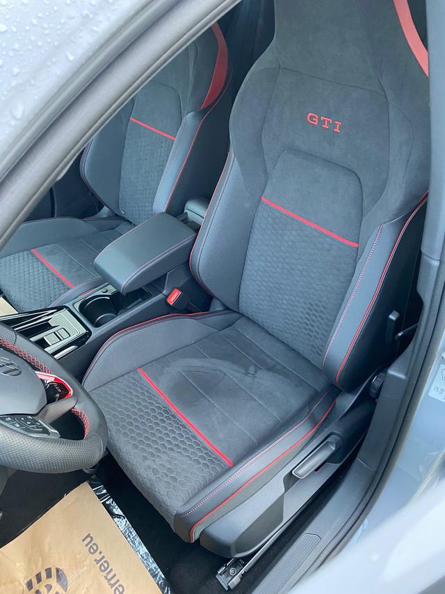 VW Golf GTI Clubsport *VORLAUFFAHRZEUG* 327,- € monatlich* 36 Monate* Ohne Kilometerbegrenzung* 