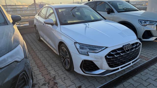 Audi A3 Limousine *FACELIFT* S3 *LAGERND* 