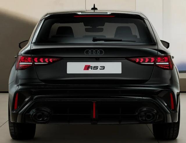 Audi RS3 Sportback *VORLAUFFAHRZEUG* 472,- &euro; monatlich* 36 Monate* Ohne Kilometerbegrenzung* 