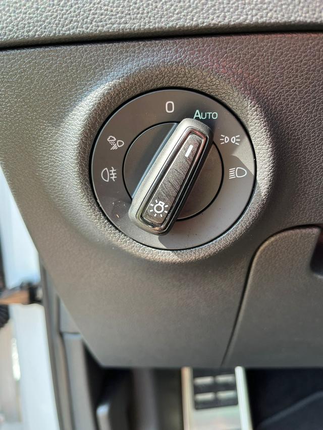 Skoda Karoq Sportline *VORLAUF* 208,-&euro; monatlich* 36 Monate* Ohne Kilometerbegrenzung* 