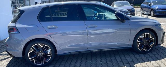 Volkswagen Golf - R-Line *LAGERFAHRZEUG* 272,- &euro; monatlich* 36 Monate* Ohne Kilometerbegrenzung*