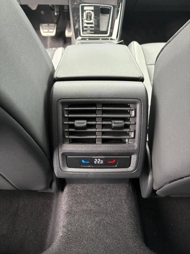 VW Golf R-Line Limited BESTELLFAHRZEUG / FREI KONFIGURIERBAR 