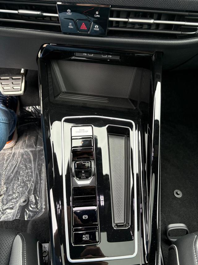 VW Golf R-Line Limited BESTELLFAHRZEUG / FREI KONFIGURIERBAR 