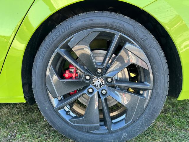 Skoda Octavia Combi RS *FACELIFT* *BESTELLFAHRZEUG* 232,- &euro; monatlich* 36 Monate* Ohne Kilometerbegrenzung* 