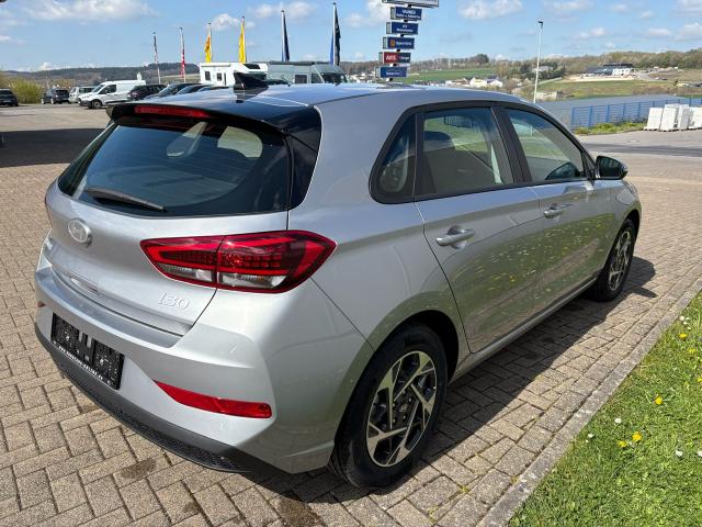Hyundai i30 Hatchback Smart BESTELLFAHRZEUG / FREI KONFIGURIERBAR *5 Jahre Garantie* 