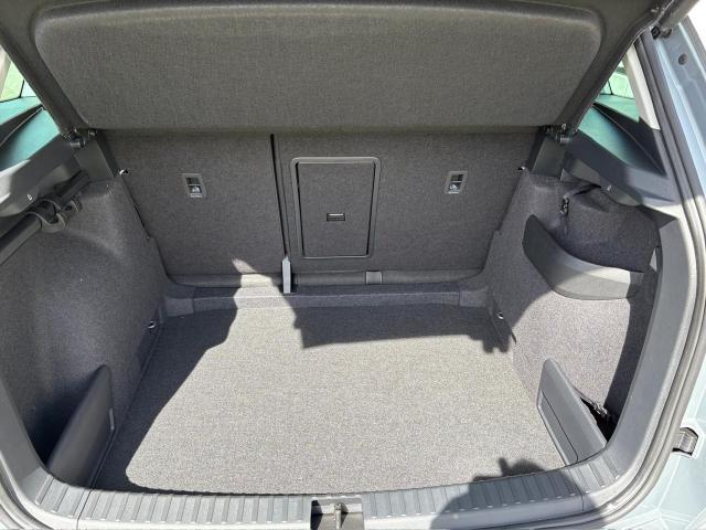 Skoda Karoq Selection BESTELLFAHRZEUG / FREI KONFIGURIERBAR 