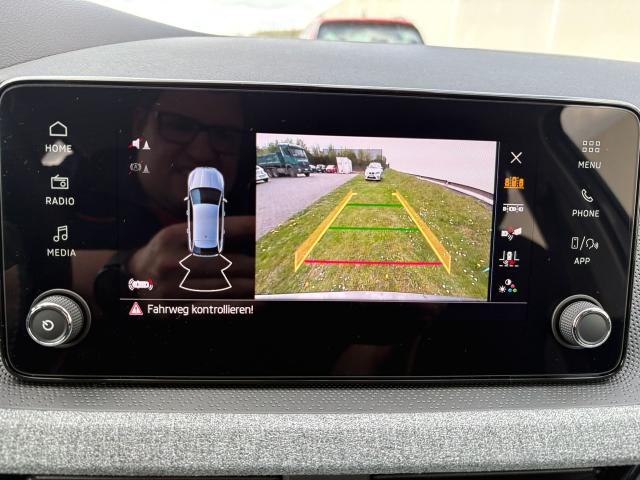 Skoda Karoq Selection BESTELLFAHRZEUG / FREI KONFIGURIERBAR 