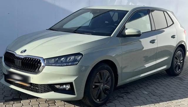Skoda Fabia - Dynamic LAGERFAHRZEUG* 3-4 WOCHEN AB BESTELLUNG 145,-&euro; monatlich* 36 Monate* Ohne Kilometerbegrenzung*