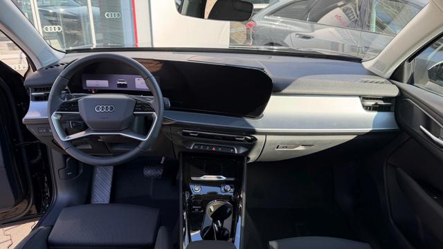 Audi Q3 Basis *LAGERND* 