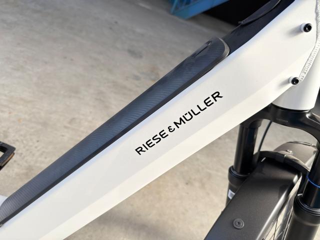 Riese & M&uuml;ller Nevo3 GT vario automatic * 51 cm pure white 