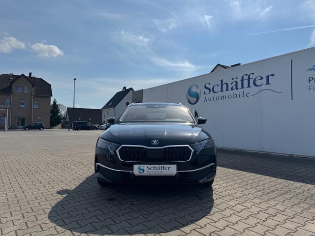 Skoda Octavia Combi 130 JAHRE PREM 5J-GARA RFK ACC APP TOTW NAVI 
