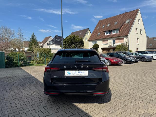 Skoda Octavia Combi 130 JAHRE PREM 5J-GARA RFK ACC APP TOTW NAVI 