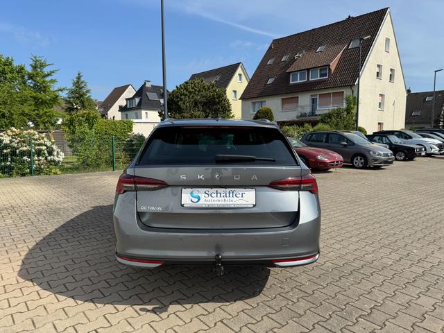 Skoda Octavia Combi 130 PREM 5J-GARA AHK TOTW RFK ACC LEDER E-KLAPPE 