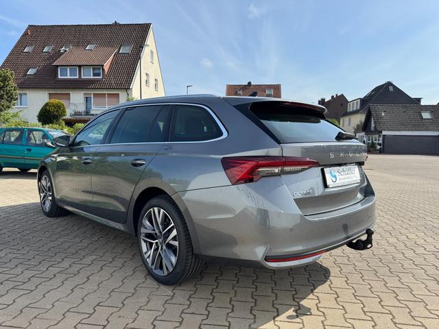 Skoda Octavia Combi 130 PREM 5J-GARA AHK TOTW RFK ACC LEDER E-KLAPPE 