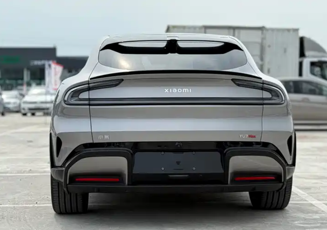 Xiaomi Andere YU7 SUV RWD 835km REICHWEITE PANO 360° 