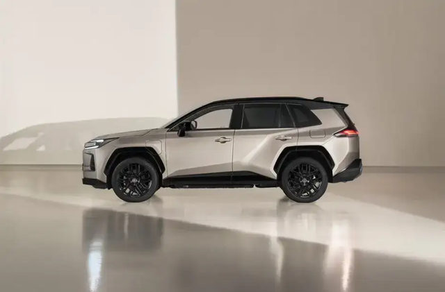 Toyota RAV4 MY 2026!! EXECUTIVE AWD-i PANO LEDER 360° ACC TOTW HUD 20" 