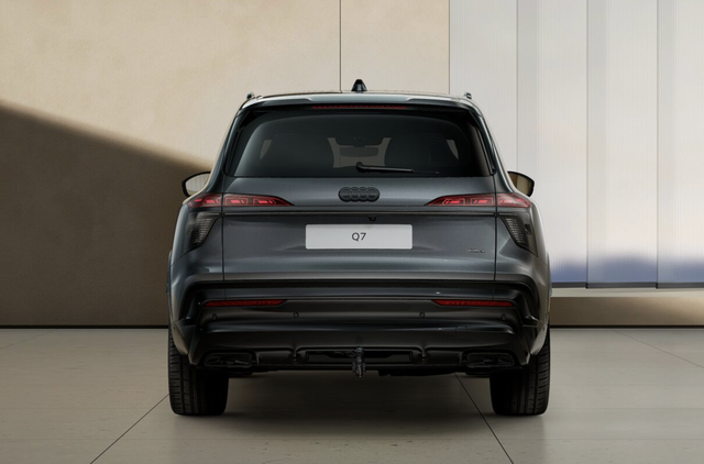 Audi Q7 220kW S-LINE 6-STZR MTRX PANO MSSGE HuD STHZ AHK B&O 5J-GARA 