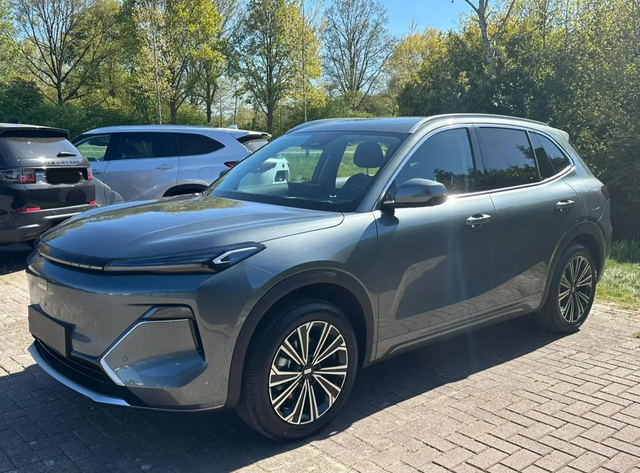 Geely Starray EM-i MAX+ 8J-GARA 360&deg; HuD PANO BLFT-STZ TOTW E-KLAPPE 