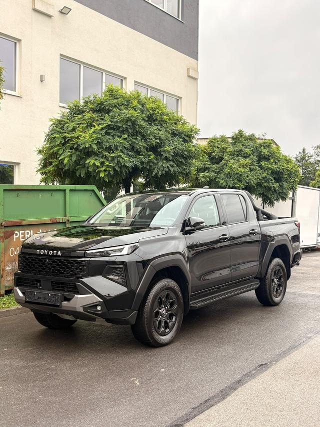 Toyota Hilux - INVINCIBLE MY27 2.8 MHEV 360&deg; VIRT-COCK ACC APP