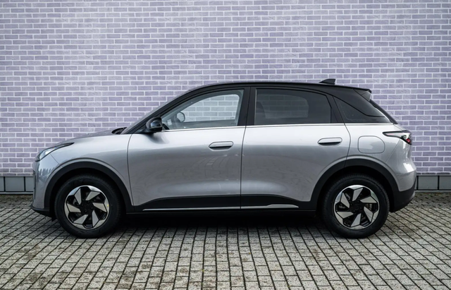 Geely E2 ULTRA 47kWh 360&deg; SHZ LHZ E-KLAPPE CARPLAY KESSY 16" 