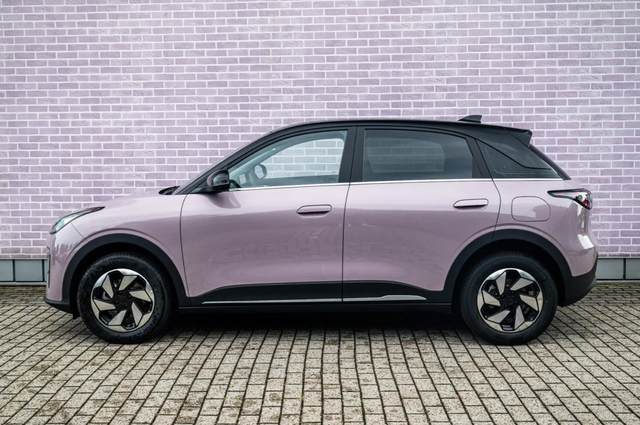Geely E2 ULTRA 47kWh 360&deg; SHZ LHZ E-KLAPPE CARPLAY KESSY 16" 