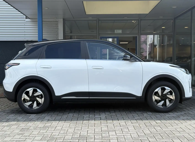 Geely E2 ULTRA 47kWh 360&deg; SHZ LHZ E-KLAPPE CARPLAY KESSY 16" 
