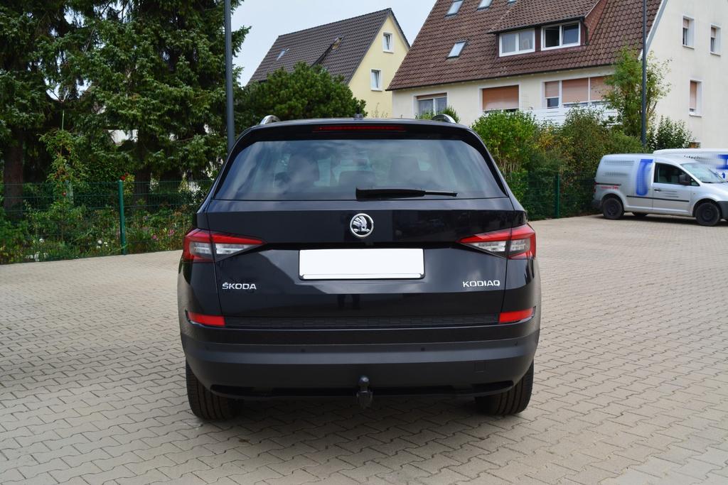 Skoda Kodiaq 1 5tsi Dsg Style Assist Shz Navi Led Kamera Eu Neuwagen Und Reimporte Zu Top Preisen Auto Owl De