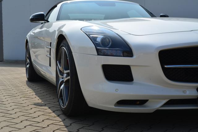 SLS AMG Roadster 