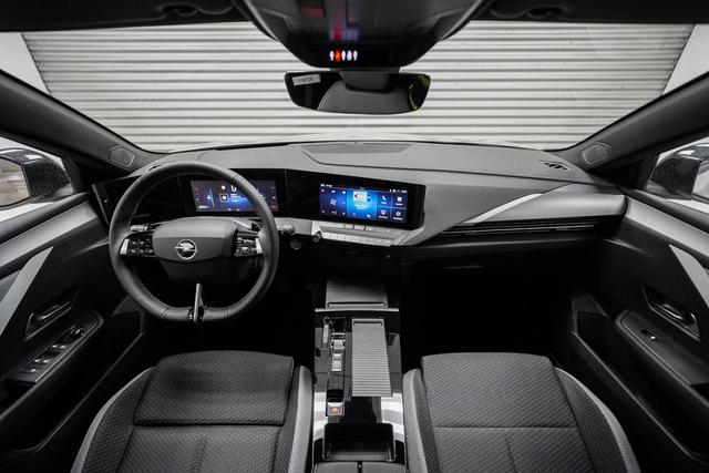 Opel Astra Sports Tourer 1,2 AT Edition 