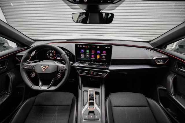 Cupra Formentor 1,5 eTSI DSG 