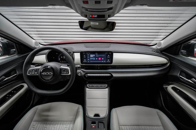 Fiat 600 1,2 eHybrid AT La Prima 