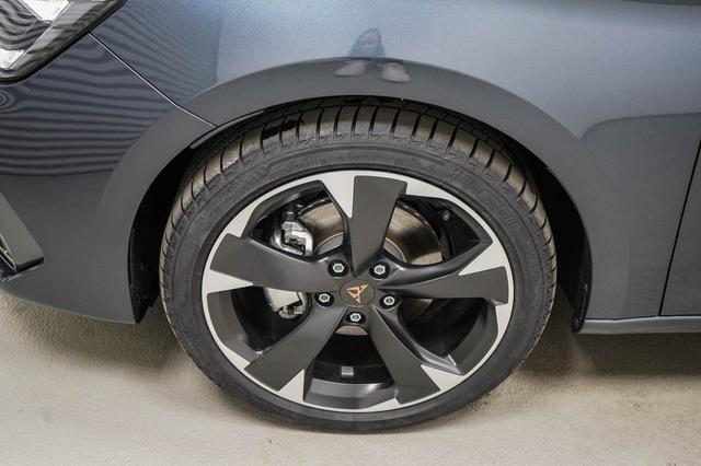 Cupra Leon 1,5 eTSI DSG 