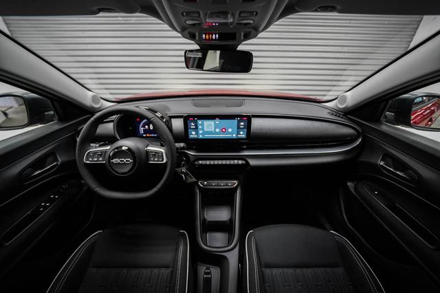 Fiat 600 1,2 MHEV DCT 48V 