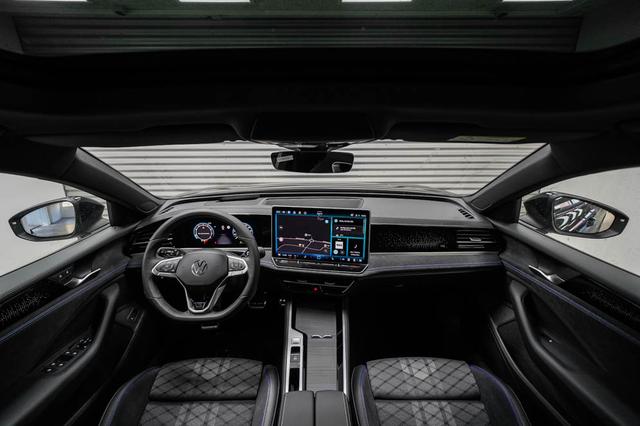 Volkswagen Passat Variant 2,0 TSI DSG 4x4 R-Line 