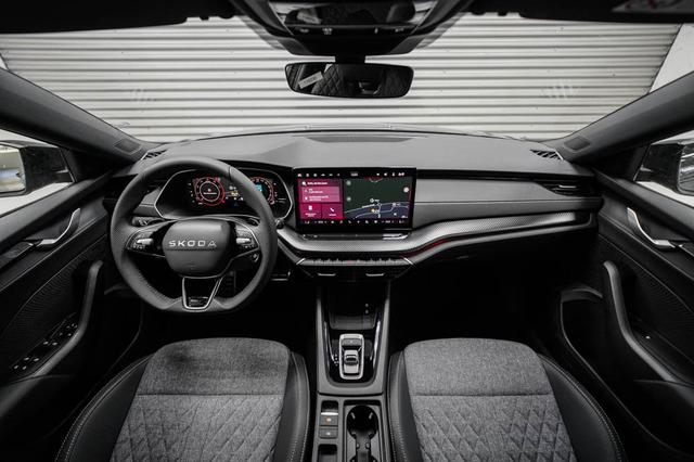 Skoda Octavia Combi 1,5 TSI m-HEV DSG Sportline 