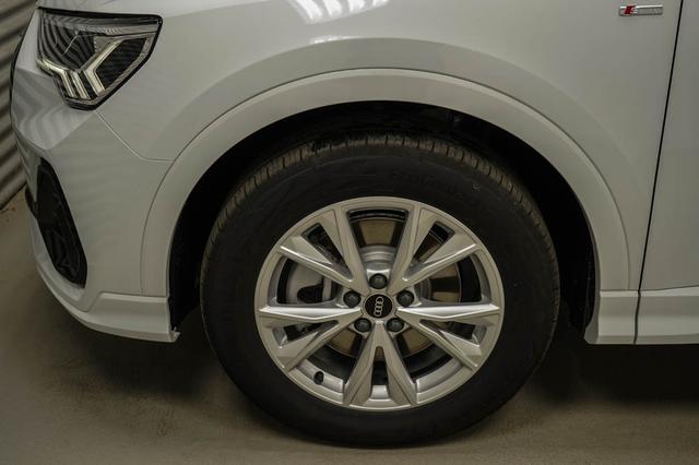 Audi Q3 S-Line 40 TFSI quattro S-tronic 