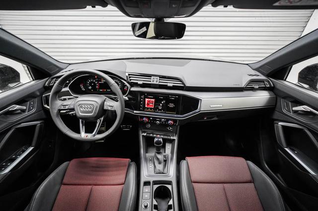 Audi Q3 40 TFSI quattro s-tronic S-Line 