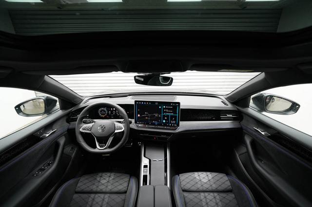 Volkswagen Passat Variant 2,0 TDI DSG 4x4 R-Line 