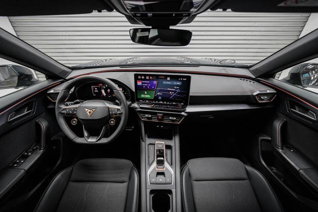 Cupra Formentor 1,5 eTSI DSG 