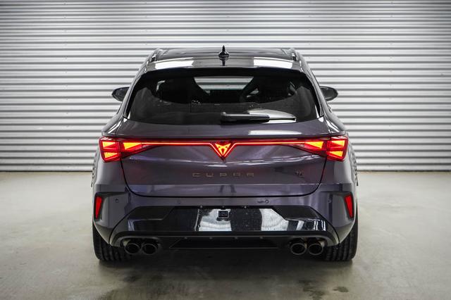 Cupra Leon Sportstourer VZ Extreme ST 2,0 TSI DSG 4Drive 