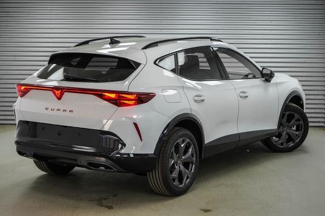 Cupra Formentor 1,5 eTSI DSG 