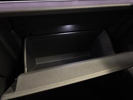 Volkswagen Tiguan R-Line Edition 2.0 TDI 4Motion 193PS/142kW DSG7 2026 +AHK+PANO+20"ALU+El. Heckklappe+Black Style+Assist Paket 