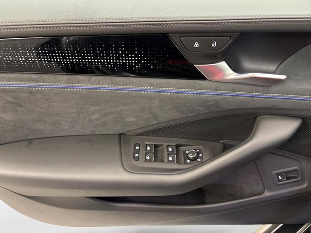 Volkswagen Passat Variant R-Line 2.0 TSI 4Motion 265PS/195kW DSG7 2026 +AHK+PANO++BLACK+360+TRAVEL ASSIST 