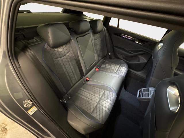 Volkswagen Passat Variant R-Line 2.0 TSI 4Motion 265PS/195kW DSG7 2026 +AHK+PANO++BLACK+360+TRAVEL ASSIST 