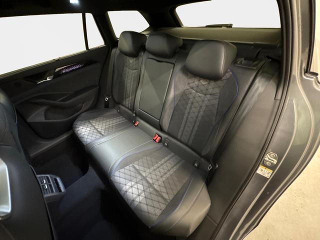 Volkswagen Passat Variant R-Line 2.0 TSI 4Motion 265PS/195kW DSG7 2026 +AHK+PANO++BLACK+360+TRAVEL ASSIST 