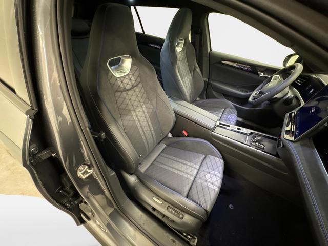 Volkswagen Passat Variant R-Line 2.0 TSI 4Motion 265PS/195kW DSG7 2026 +AHK+PANO++BLACK+360+TRAVEL ASSIST 